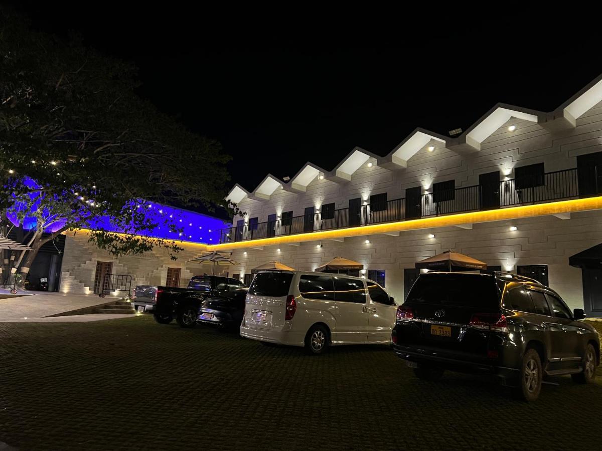 Macchiato Resort Savannakhet Opposite Thai Embassy Екстериор снимка