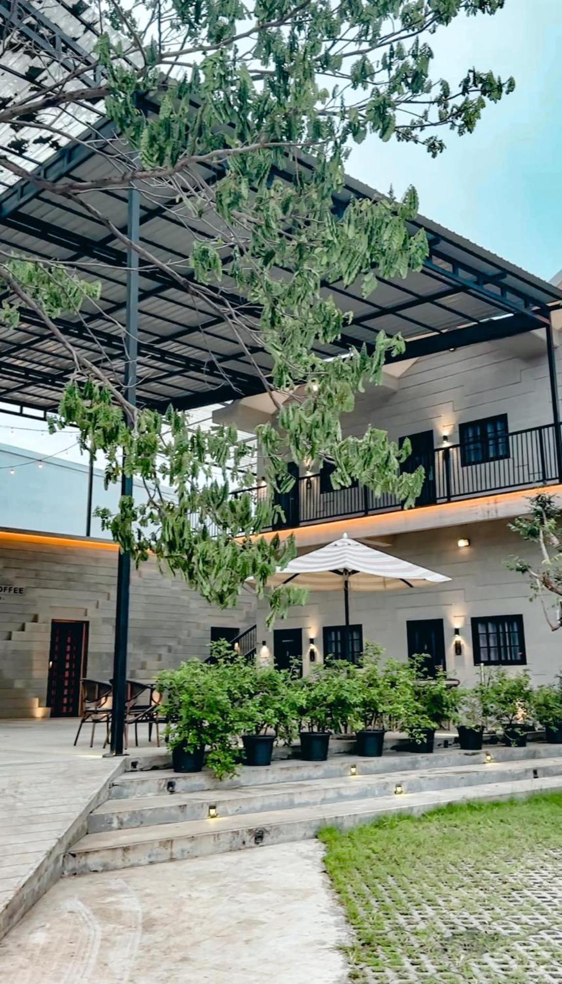 Macchiato Resort Savannakhet Opposite Thai Embassy Екстериор снимка