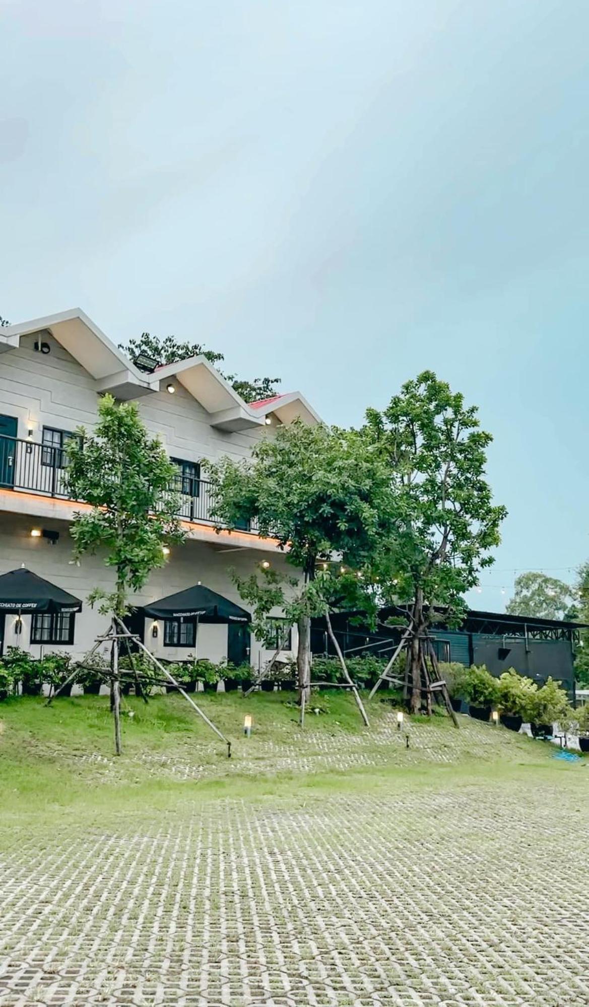 Macchiato Resort Savannakhet Opposite Thai Embassy Екстериор снимка